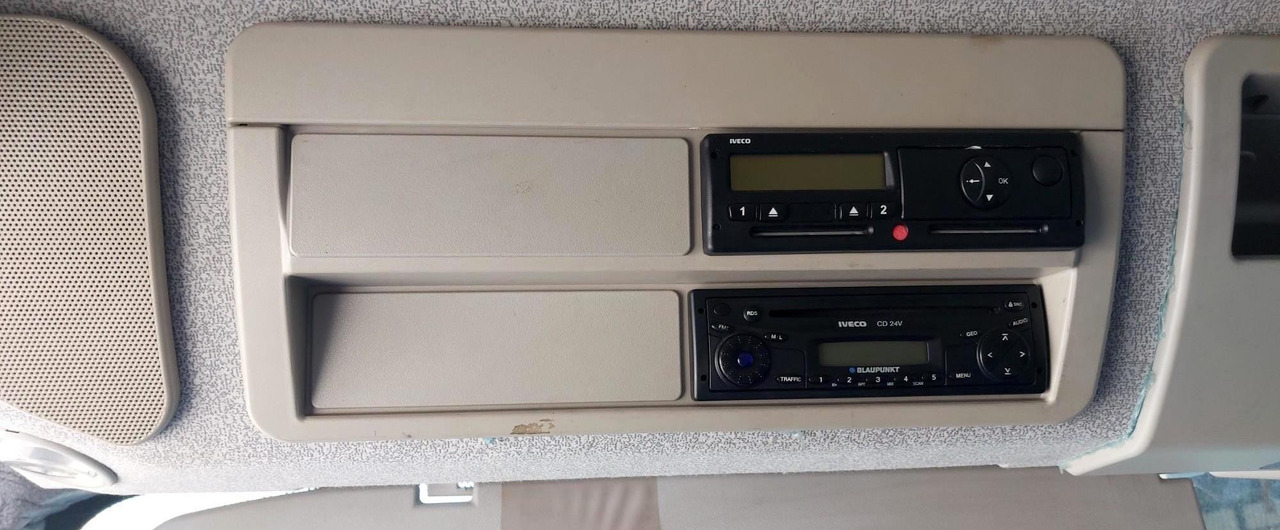 IVECO CARGOBUL - Camion porte-voitures: photos 4 IVECO CARGOBUL - Camion porte-voitures: photos 4