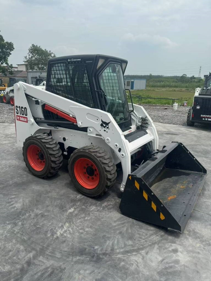 Bobcat S 160 - Mini chargeuse: photos 2 Bobcat S 160 - Mini chargeuse: photos 2