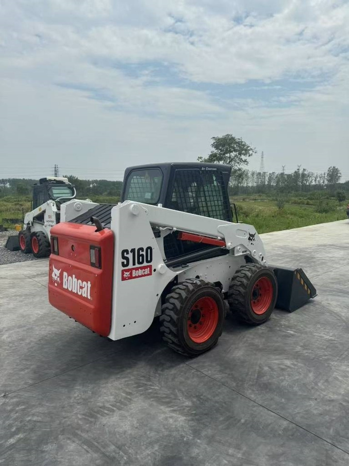 Bobcat S 160 - Mini chargeuse: photos 3 Bobcat S 160 - Mini chargeuse: photos 3