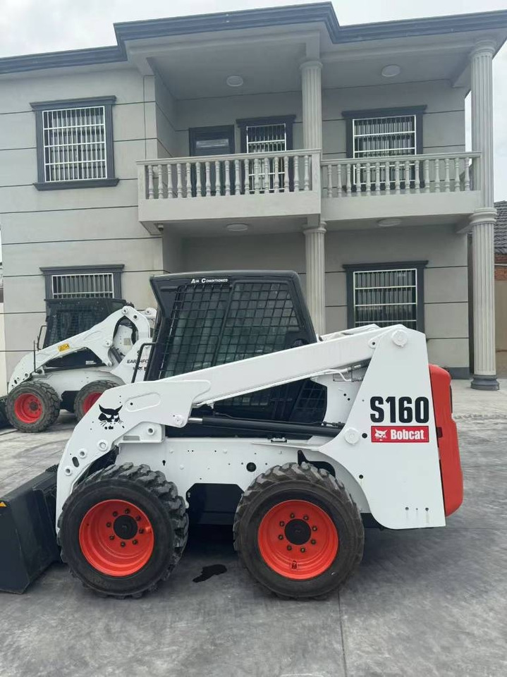 Bobcat S 160 - Mini chargeuse: photos 1 Bobcat S 160 - Mini chargeuse: photos 1