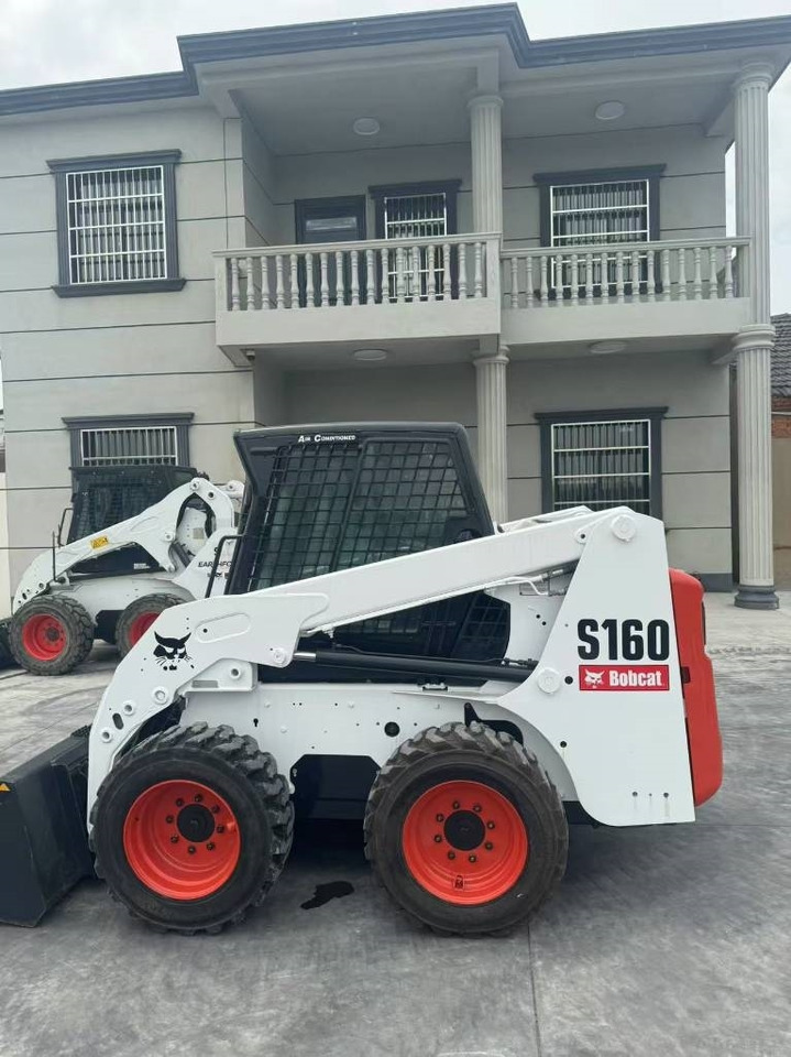 Bobcat S 160 - Mini chargeuse: photos 2 Bobcat S 160 - Mini chargeuse: photos 2