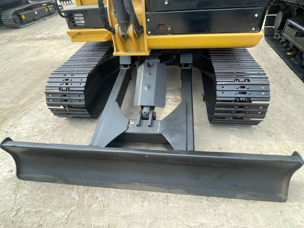 CAT 305.5E2 - Mini pelle: photos 3 CAT 305.5E2 - Mini pelle: photos 3