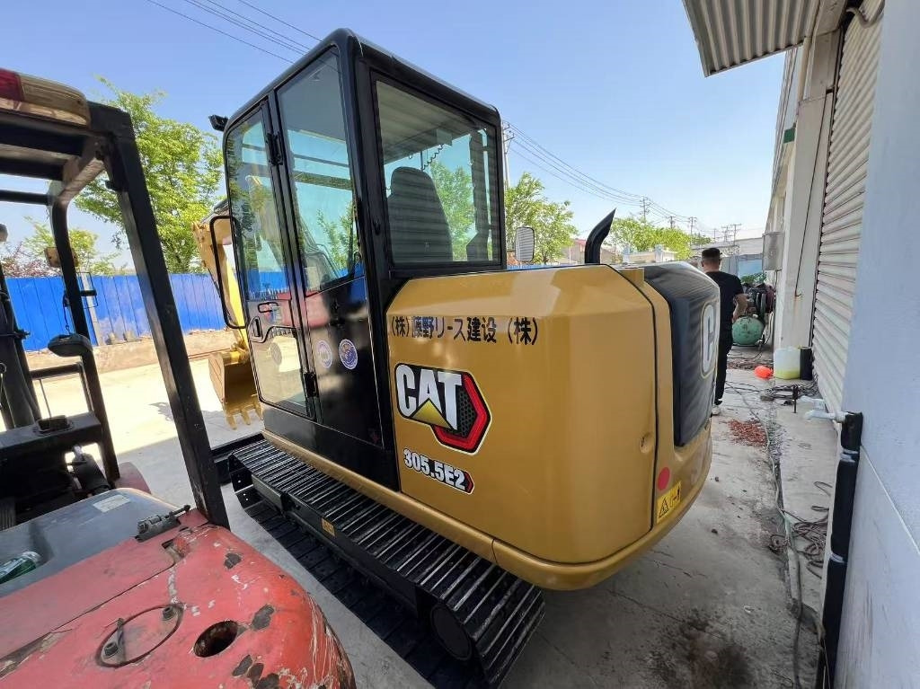 CAT 305.5E2 - Mini pelle: photos 3 CAT 305.5E2 - Mini pelle: photos 3