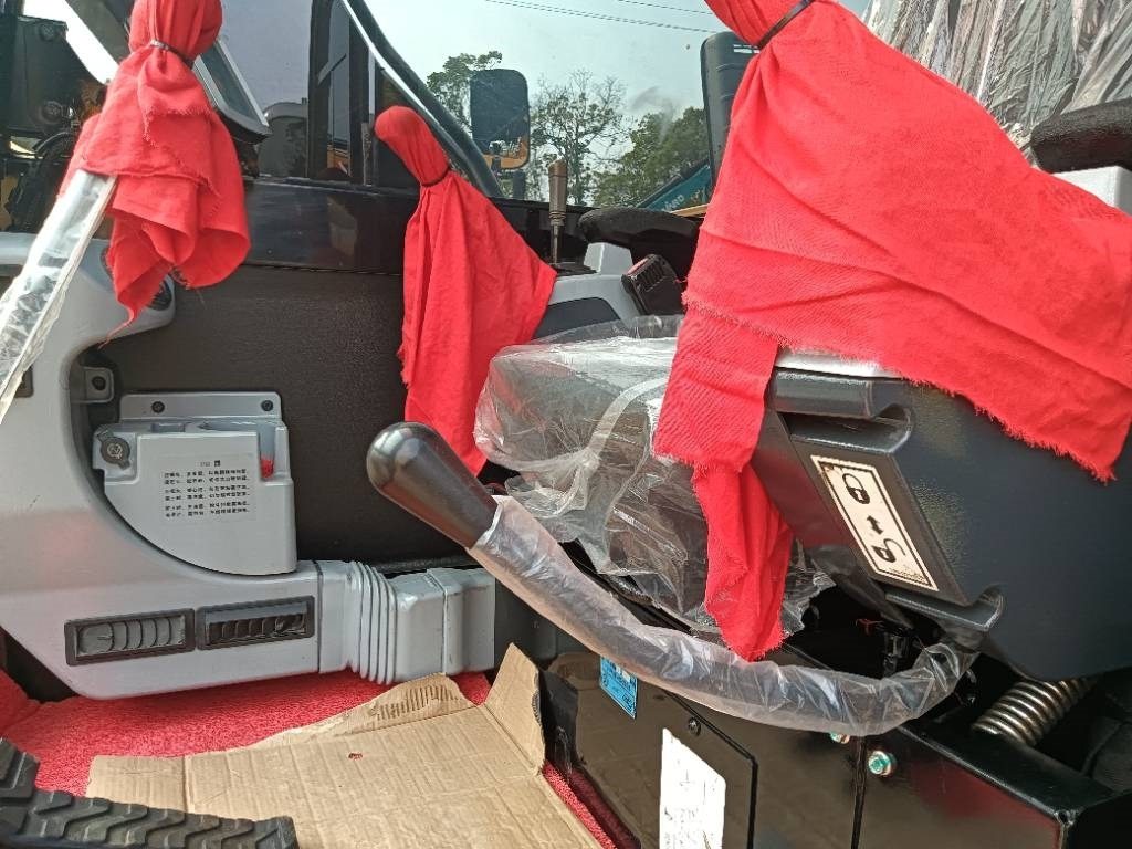 CAT 307E2  - Mini pelle: photos 4 CAT 307E2  - Mini pelle: photos 4