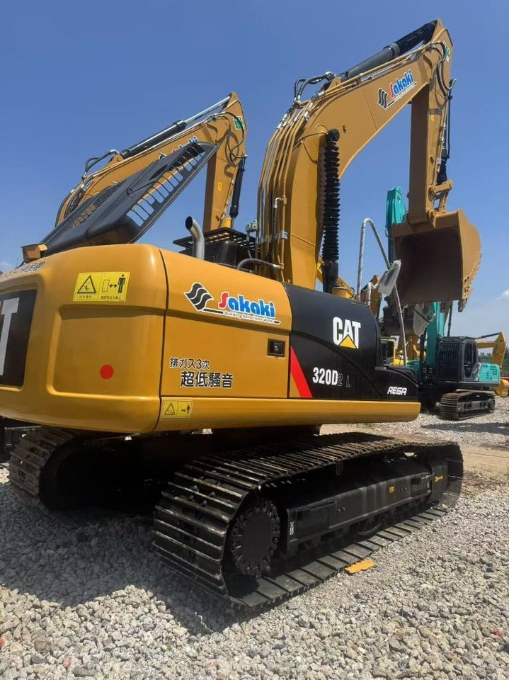 CAT 320d2 - Pelle sur chenille: photos 1 CAT 320d2 - Pelle sur chenille: photos 1