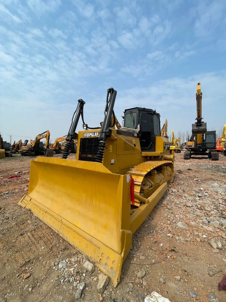 CAT D 7 G - Pelle sur chenille: photos 4 CAT D 7 G - Pelle sur chenille: photos 4