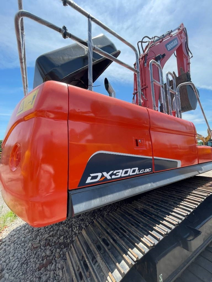 Doosan DX 300 LC - Pelle sur chenille: photos 2 Doosan DX 300 LC - Pelle sur chenille: photos 2