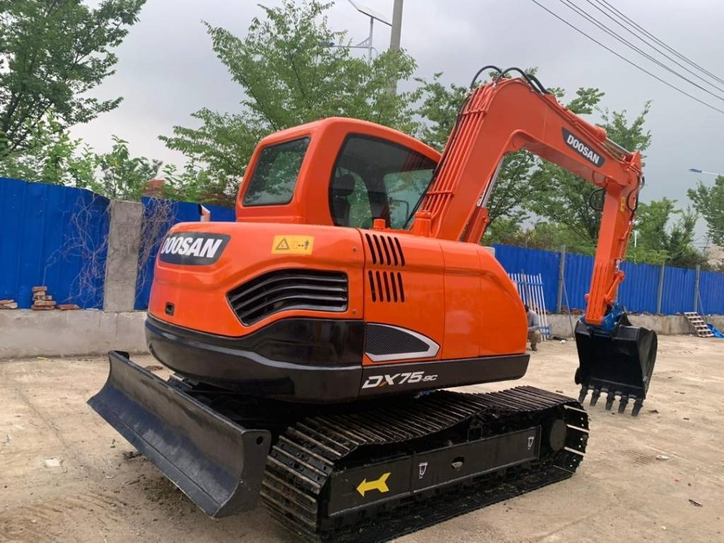 Doosan DX 75-9 C  - Mini pelle: photos 2 Doosan DX 75-9 C  - Mini pelle: photos 2