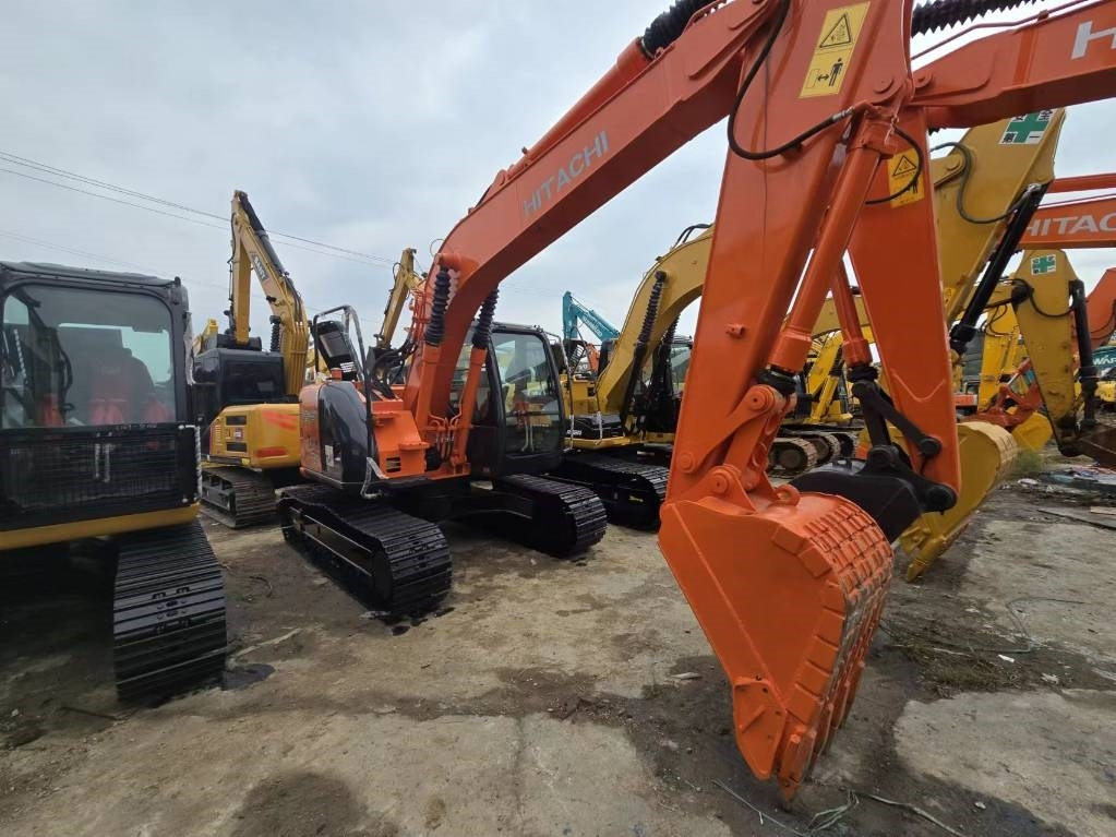 Hitachi ZX 135 US - Pelle sur chenille: photos 4 Hitachi ZX 135 US - Pelle sur chenille: photos 4