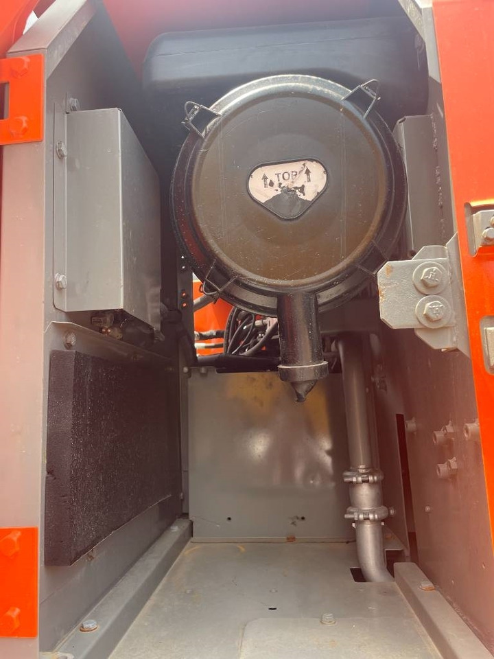 Hitachi ZX 200 - Pelle sur chenille: photos 3 Hitachi ZX 200 - Pelle sur chenille: photos 3