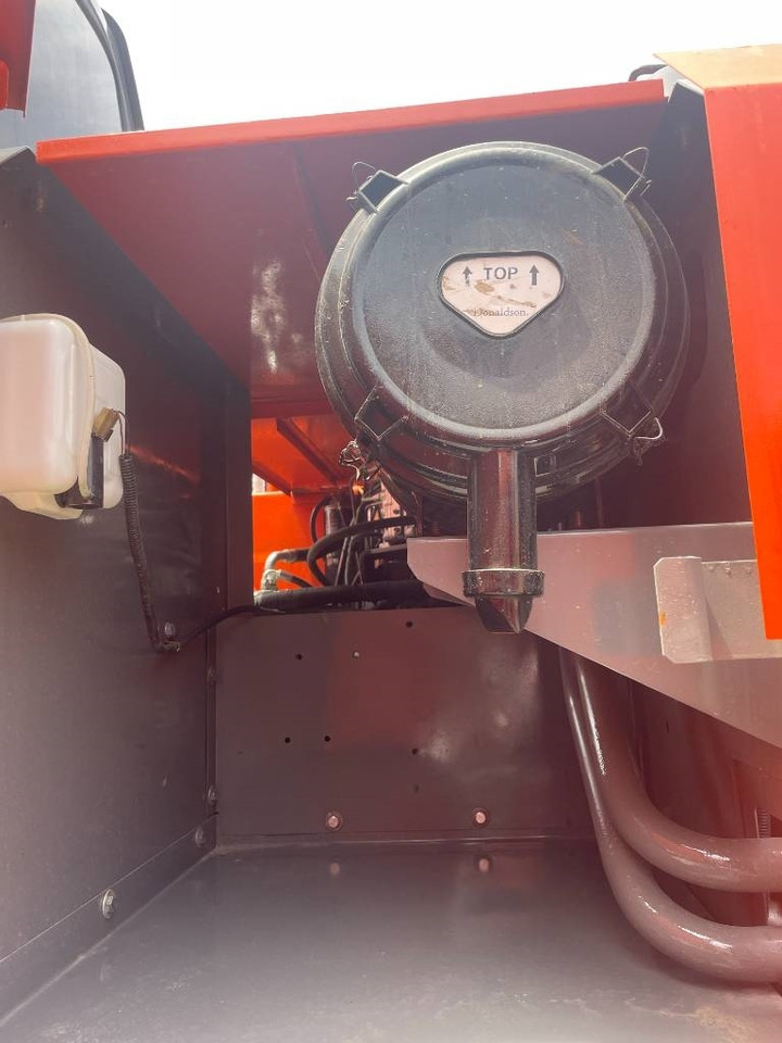 Hitachi ZX 200 - Pelle sur chenille: photos 5 Hitachi ZX 200 - Pelle sur chenille: photos 5