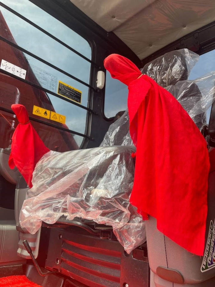 Hitachi ZX 200 - Pelle sur chenille: photos 2 Hitachi ZX 200 - Pelle sur chenille: photos 2