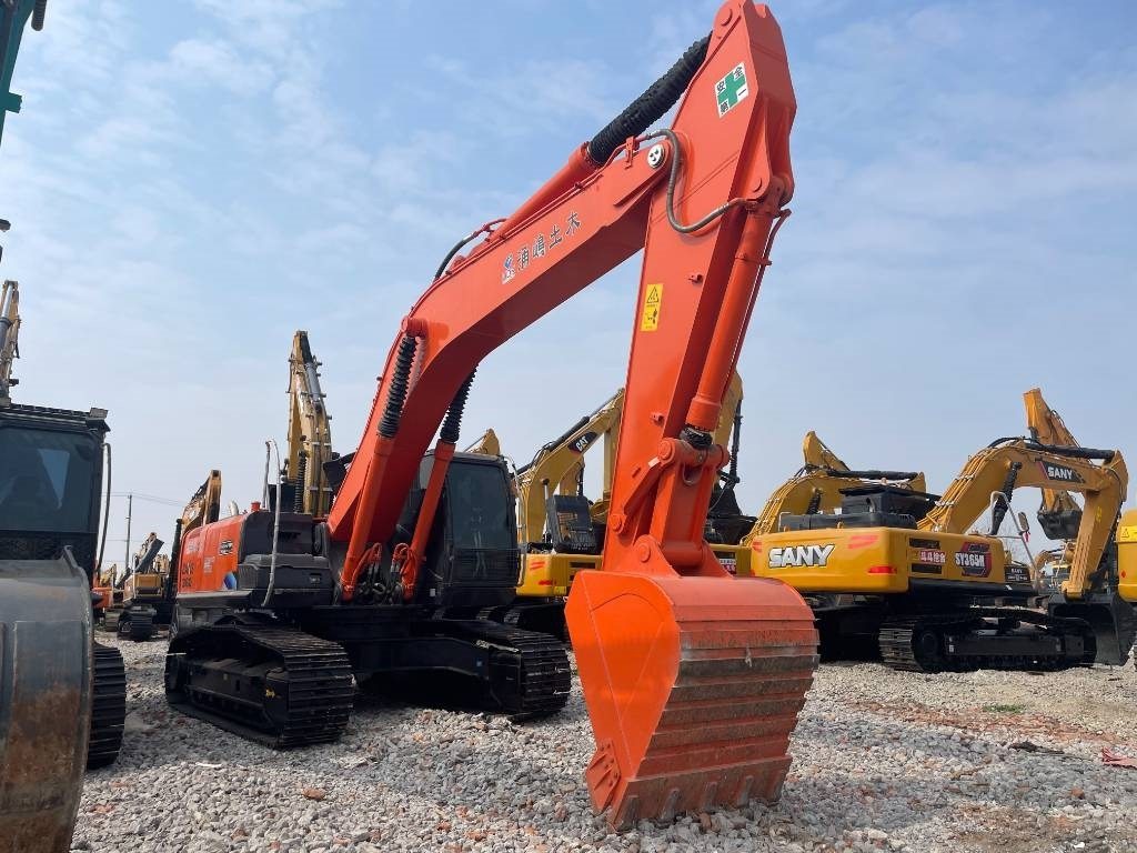 Hitachi ZX 360 - Pelle sur chenille: photos 1 Hitachi ZX 360 - Pelle sur chenille: photos 1