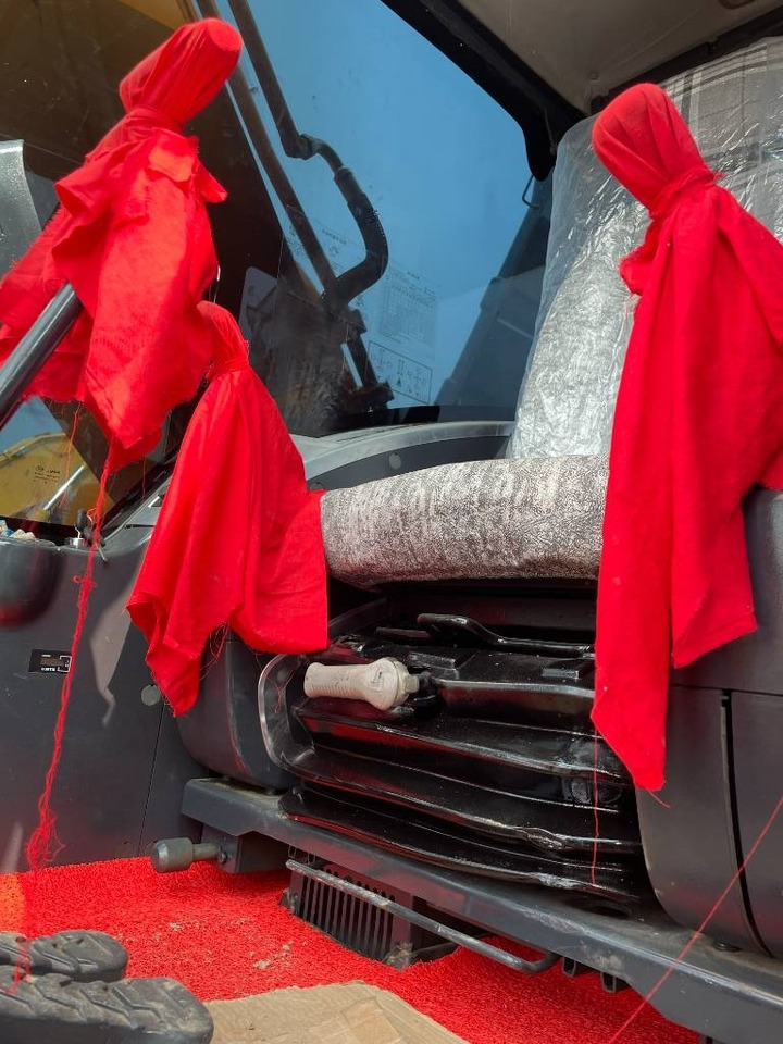 Hyundai 225LC-9S - Pelle sur chenille: photos 4 Hyundai 225LC-9S - Pelle sur chenille: photos 4