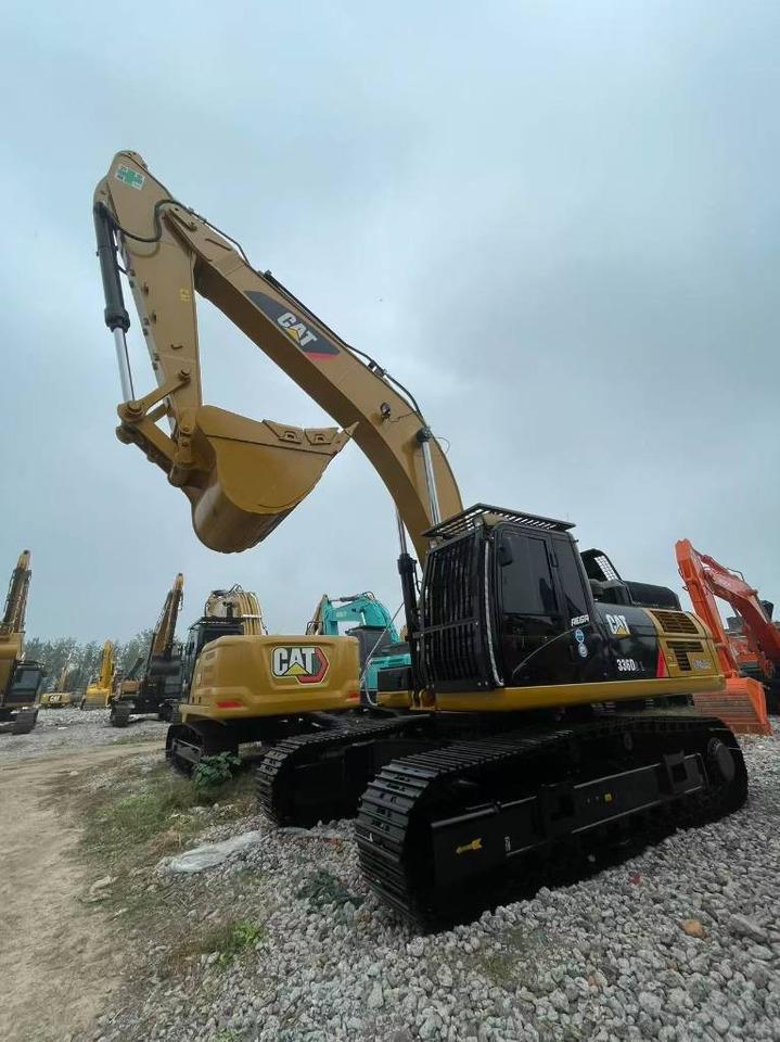 Komatsu 360 - Pelle sur chenille: photos 1 Komatsu 360 - Pelle sur chenille: photos 1
