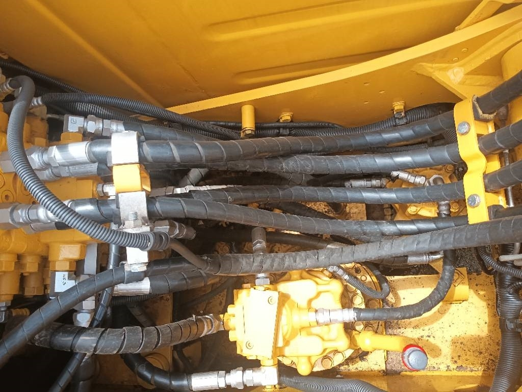 Komatsu PC 120 - Pelle sur chenille: photos 4 Komatsu PC 120 - Pelle sur chenille: photos 4