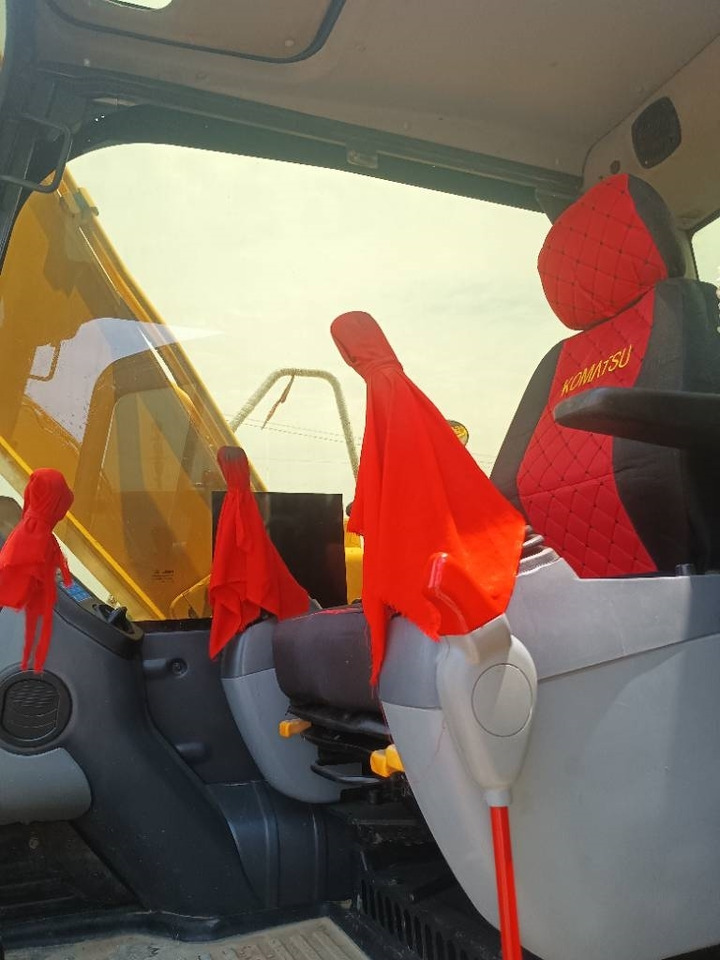 Komatsu PC 120 - Pelle sur chenille: photos 5 Komatsu PC 120 - Pelle sur chenille: photos 5