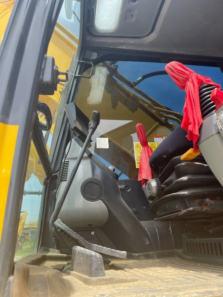 Komatsu PC 350 - Pelle sur chenille: photos 3 Komatsu PC 350 - Pelle sur chenille: photos 3