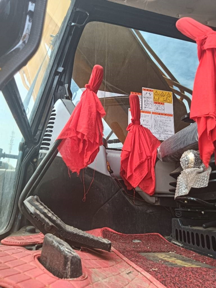 Komatsu PC 350 - Pelle sur chenille: photos 5 Komatsu PC 350 - Pelle sur chenille: photos 5