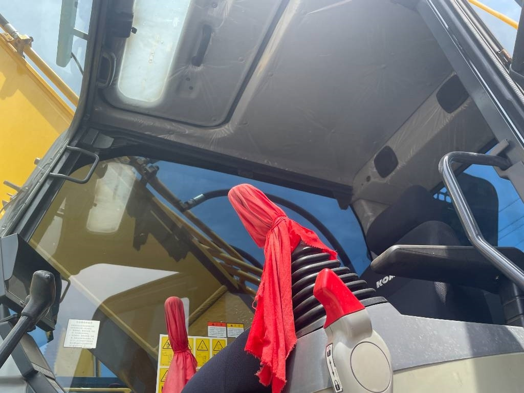 Komatsu PC 350 - Pelle sur chenille: photos 4 Komatsu PC 350 - Pelle sur chenille: photos 4