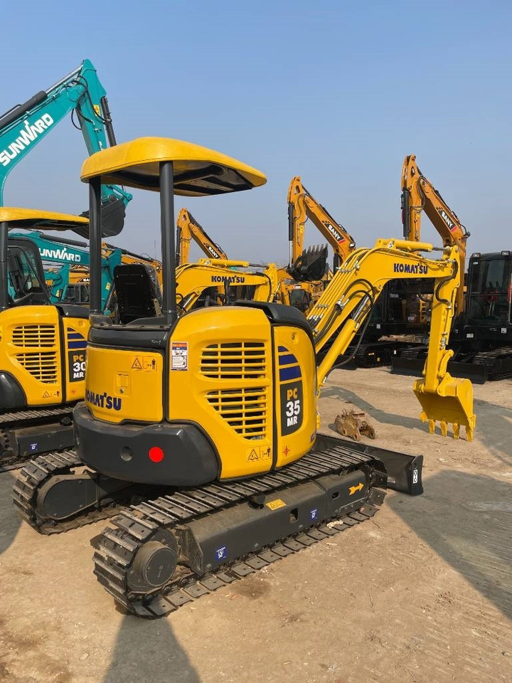 Komatsu PC35 - Mini pelle: photos 1 Komatsu PC35 - Mini pelle: photos 1