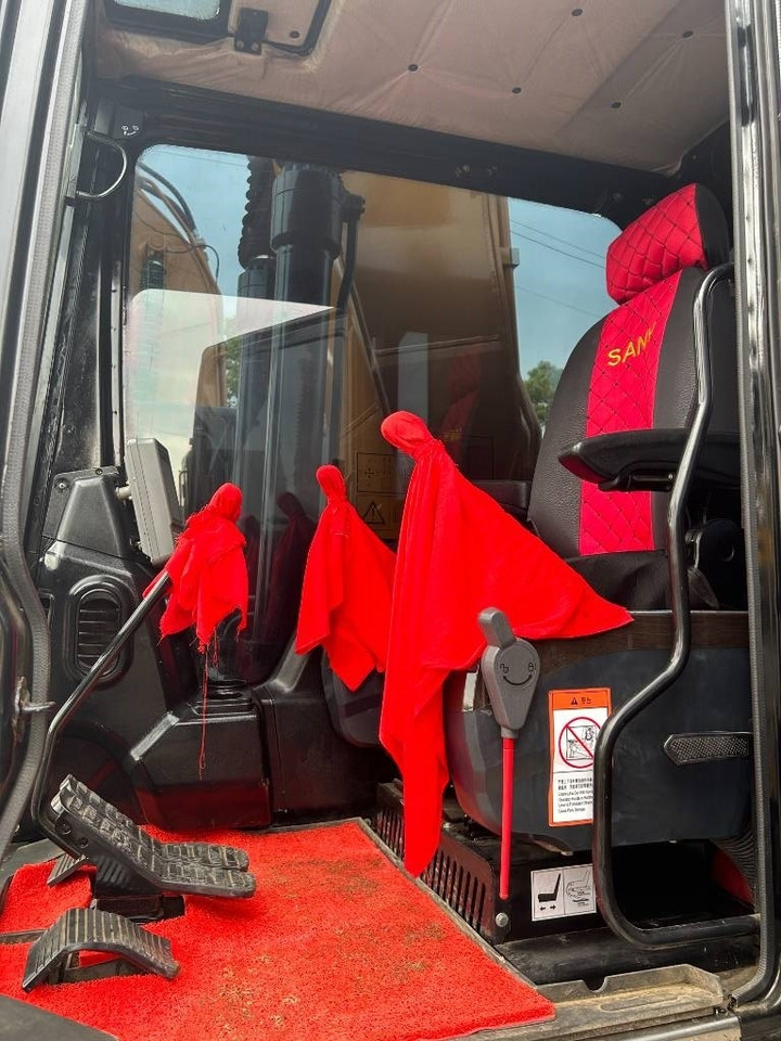 Sany SY 215 C - Pelle sur chenille: photos 3 Sany SY 215 C - Pelle sur chenille: photos 3