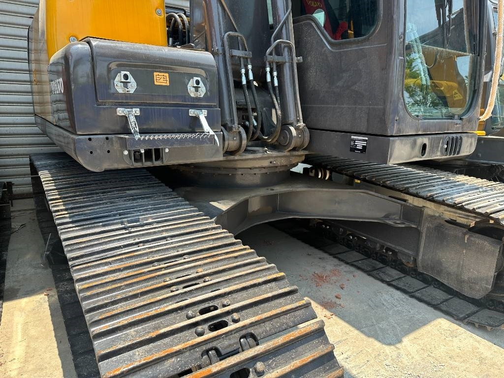 Volvo EC 140 - Pelle sur chenille: photos 4 Volvo EC 140 - Pelle sur chenille: photos 4