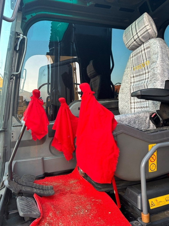 Volvo EC 210 - Pelle sur chenille: photos 2 Volvo EC 210 - Pelle sur chenille: photos 2