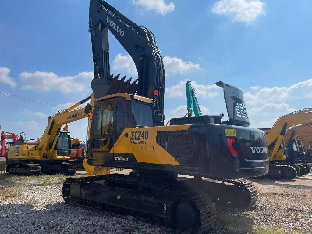 Volvo EC 240  - Pelle sur chenille: photos 2 Volvo EC 240  - Pelle sur chenille: photos 2