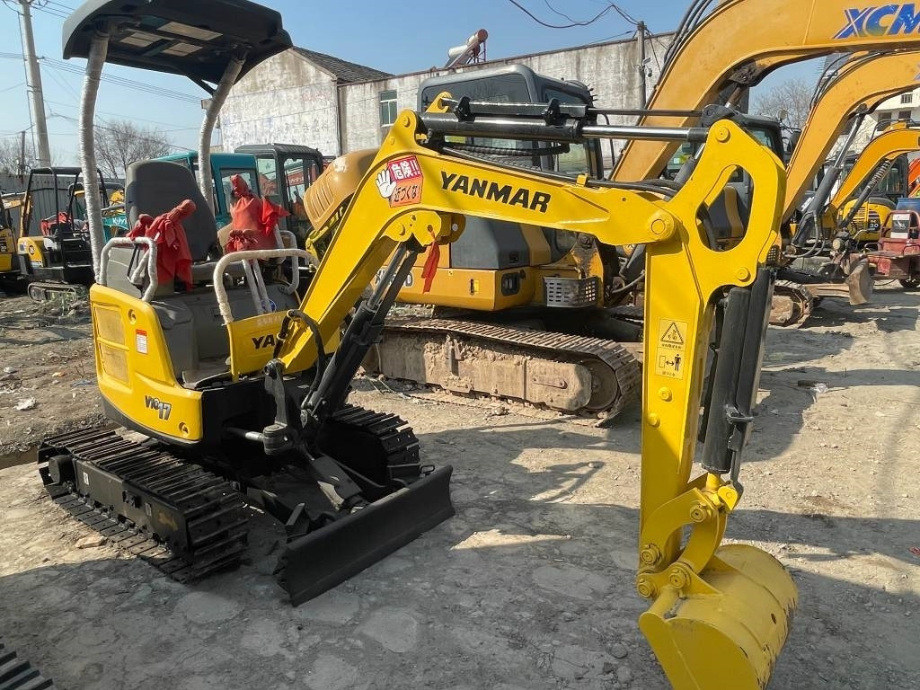 Yanmar 17 - Pelle sur chenille: photos 1 Yanmar 17 - Pelle sur chenille: photos 1