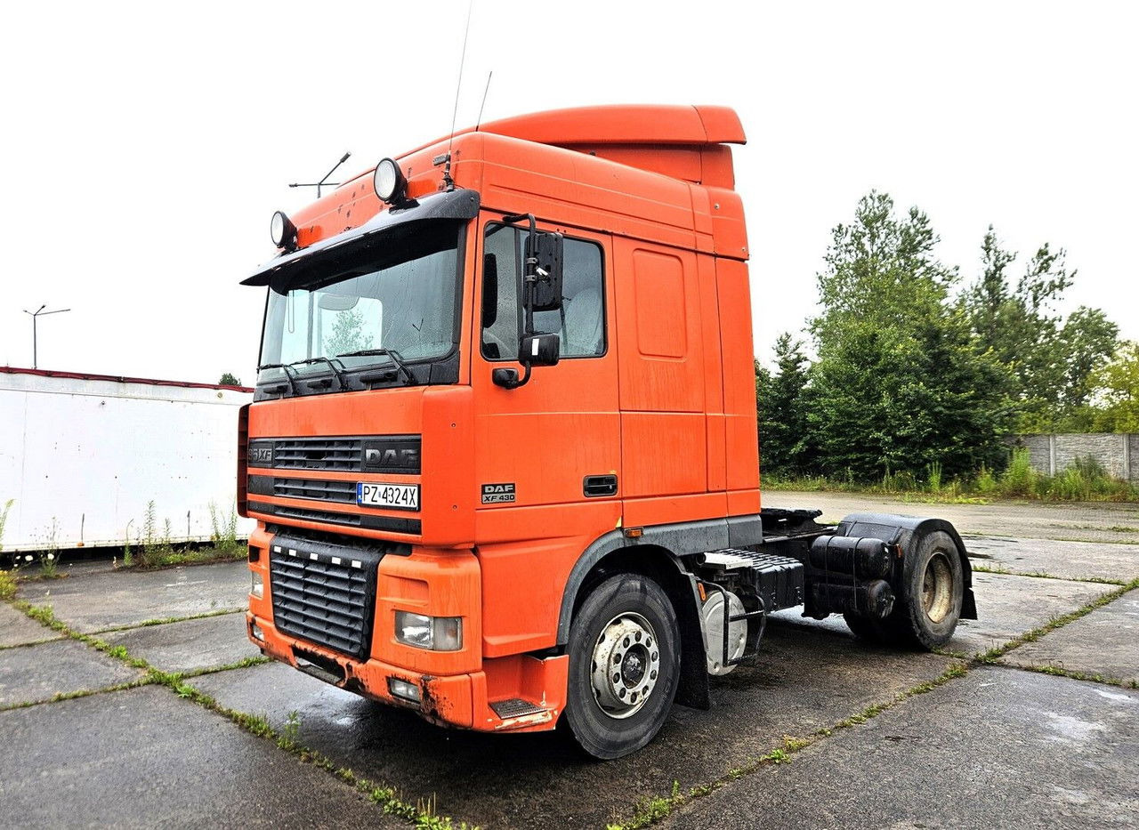 DAF XF 95.430 -2001 - Manual Pump AND Injectors - Euro 2- Manual GEA - Tracteur routier: photos 2 DAF XF 95.430 -2001 - Manual Pump AND Injectors - Euro 2- Manual GEA - Tracteur routier: photos 2