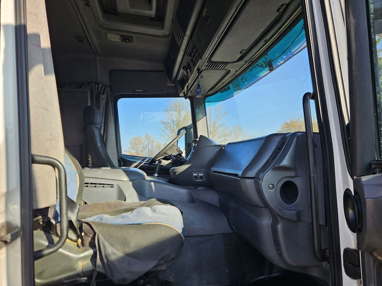 Scania 114 380- manual gearbox 3+3 - crédit-bail Scania 114 380- manual gearbox 3+3: photos 25