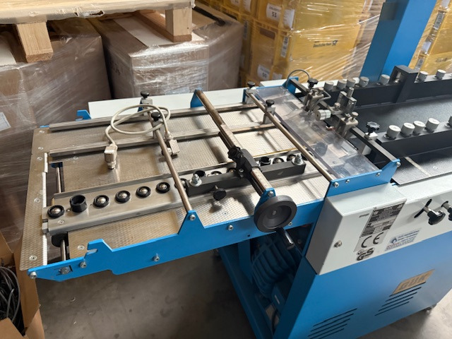 GUK SAF 36 - Plieuse de bureau: photos 2 GUK SAF 36 - Plieuse de bureau: photos 2