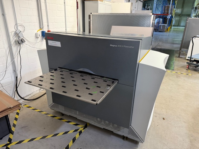 Kodak MAGNUS 400S II - Machine d'impression: photos 1 Kodak MAGNUS 400S II - Machine d'impression: photos 1