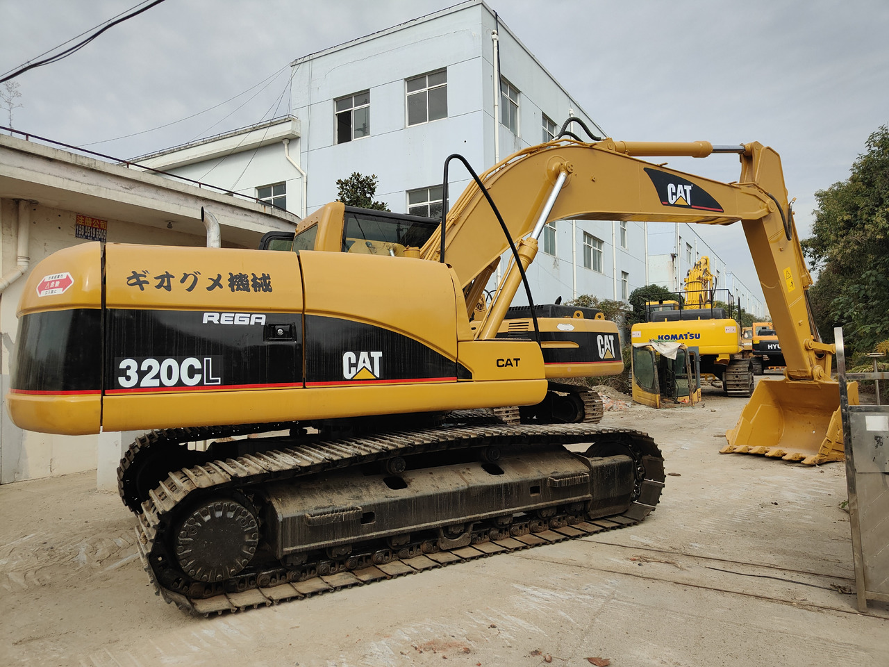 CATERPILLAR 320C 320CL - Pelle sur chenille: photos 4 CATERPILLAR 320C 320CL - Pelle sur chenille: photos 4