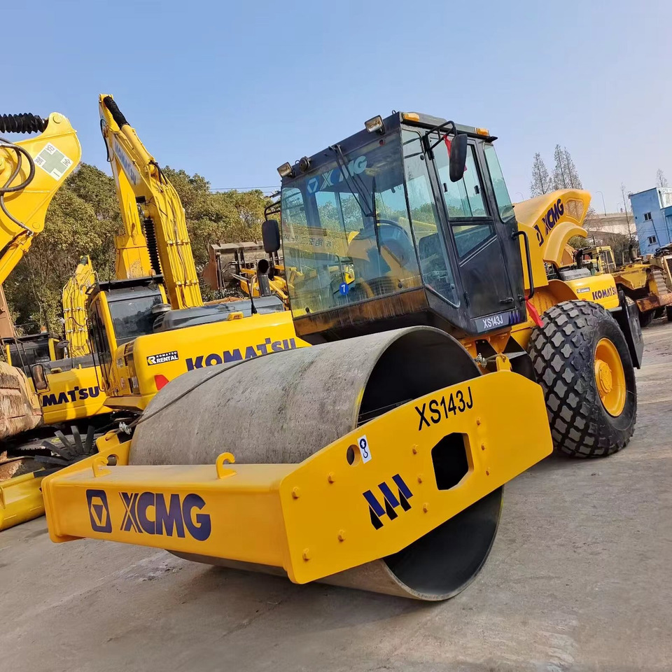 XCMG XS143J road roller - Compacteur à pieds de mouton/ Monocylindre: photos 1 XCMG XS143J road roller - Compacteur à pieds de mouton/ Monocylindre: photos 1