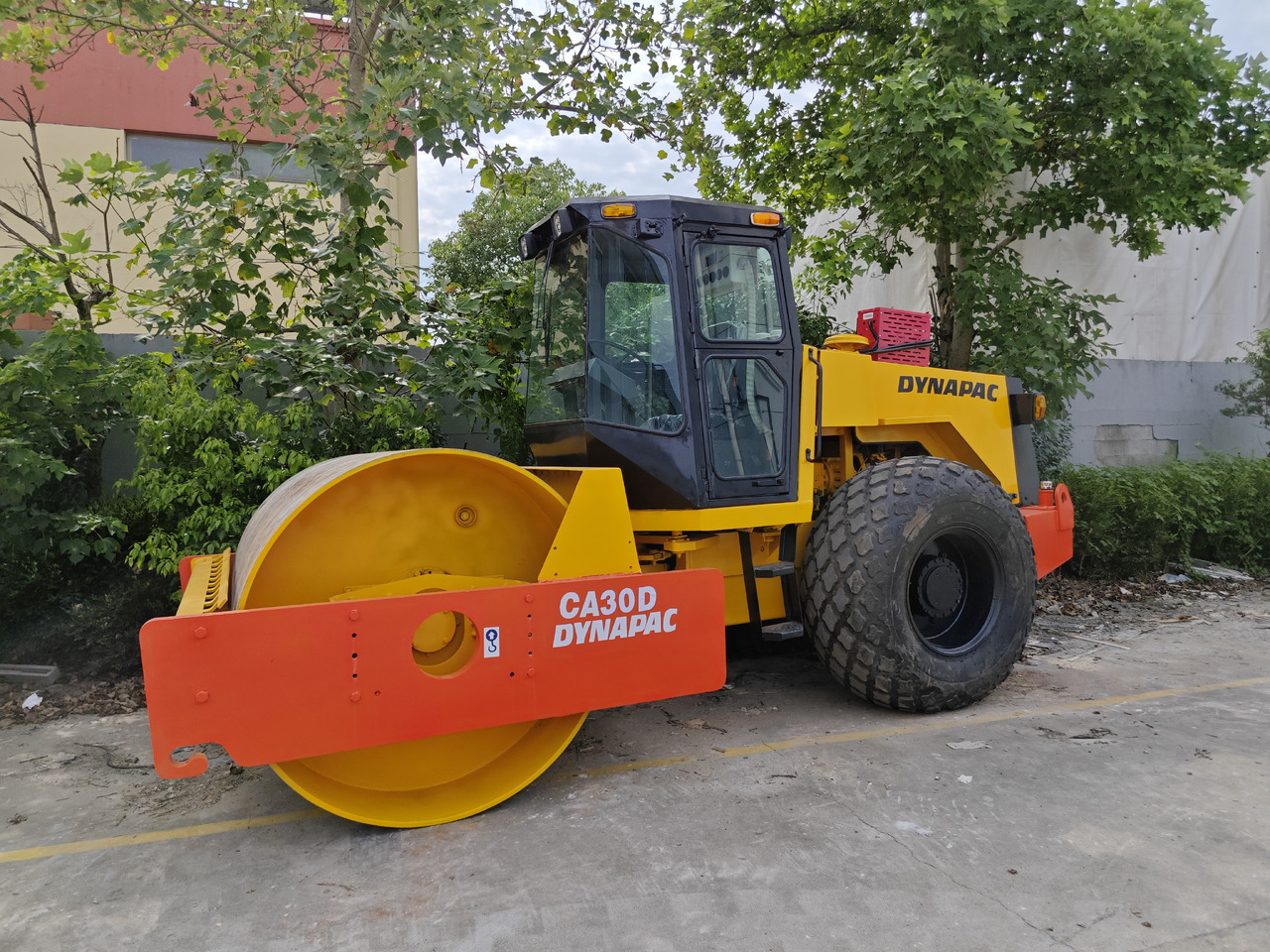 Dynapac CA30D - Compacteur à pieds de mouton/ Monocylindre: photos 3 Dynapac CA30D - Compacteur à pieds de mouton/ Monocylindre: photos 3