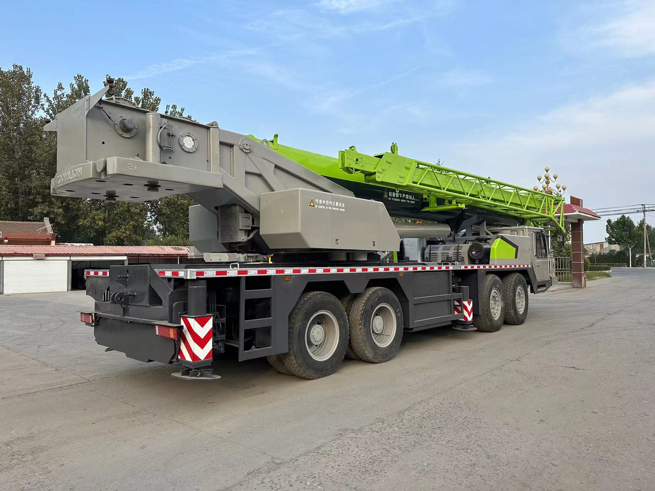Zoomlion ZTC800V Used 80ton trcuk crane - Grue mobile: photos 2 Zoomlion ZTC800V Used 80ton trcuk crane - Grue mobile: photos 2