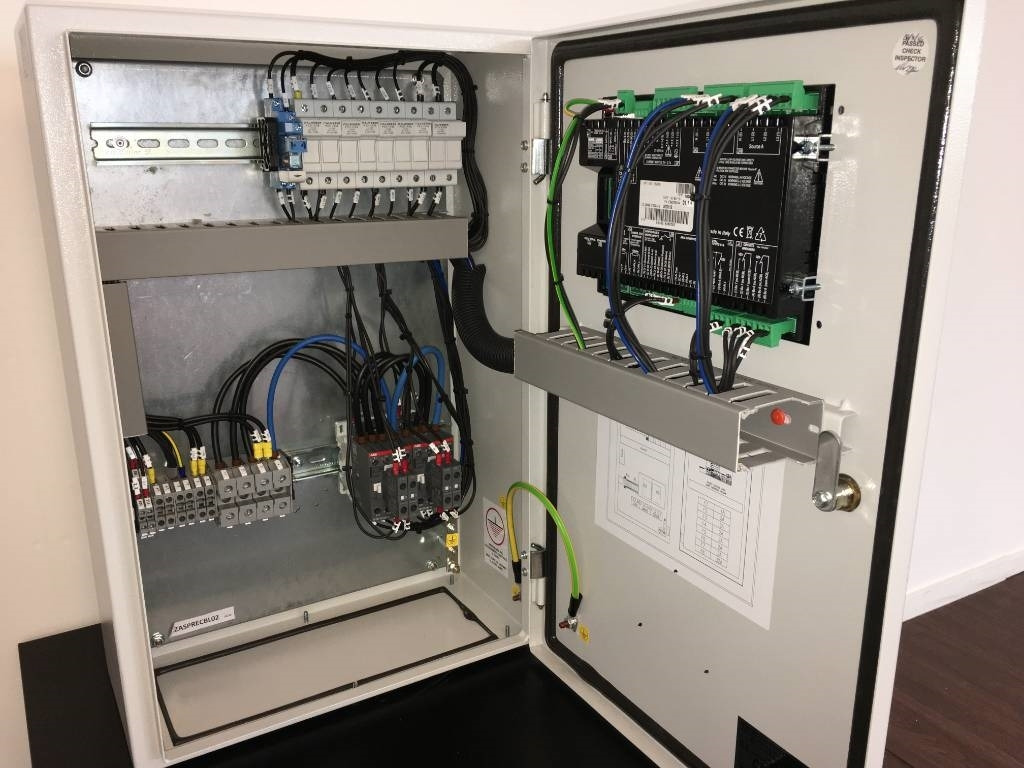 ATS Panel 45A - Max 25 kVA - DPX-27500 - Matériel de chantier: photos 3 ATS Panel 45A - Max 25 kVA - DPX-27500 - Matériel de chantier: photos 3