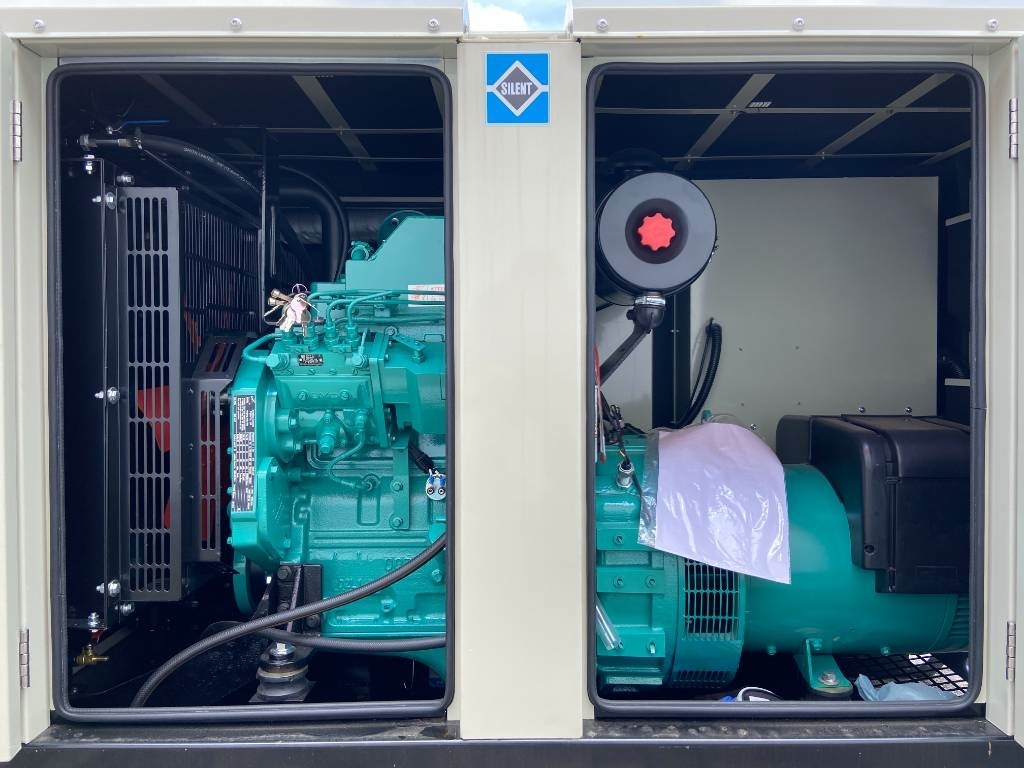 Cummins 4BTA3.9-G2 - 55 kVA Generator - DPX-19832 - Groupe électrogène: photos 5 Cummins 4BTA3.9-G2 - 55 kVA Generator - DPX-19832 - Groupe électrogène: photos 5