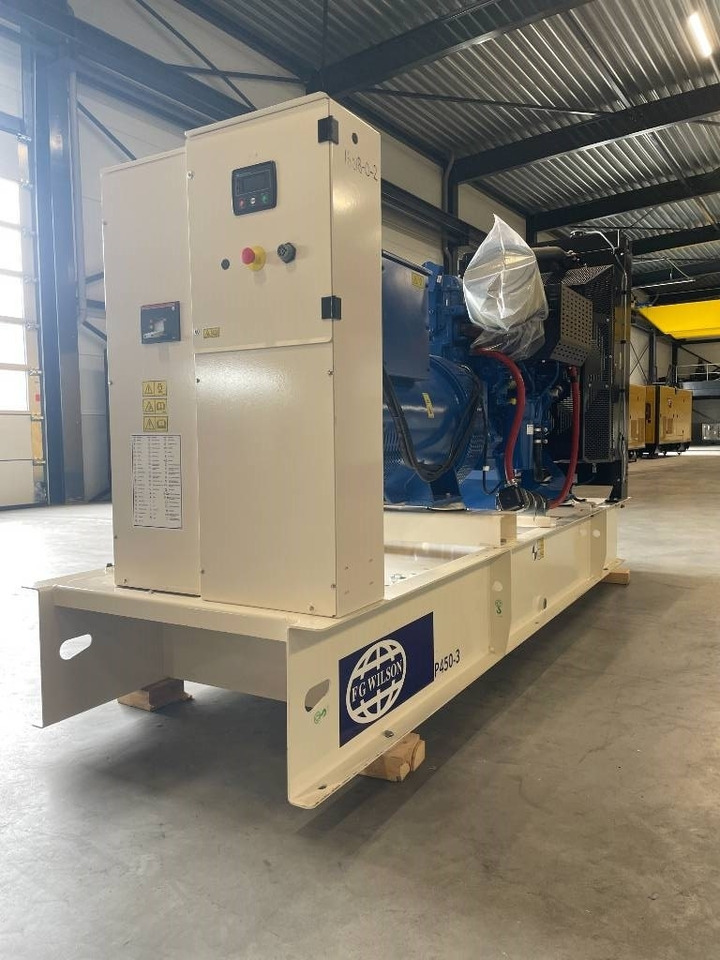 FG Wilson P450-3 - 450 kVA Open Genset - DPX-16018-O - Groupe électrogène: photos 3 FG Wilson P450-3 - 450 kVA Open Genset - DPX-16018-O - Groupe électrogène: photos 3