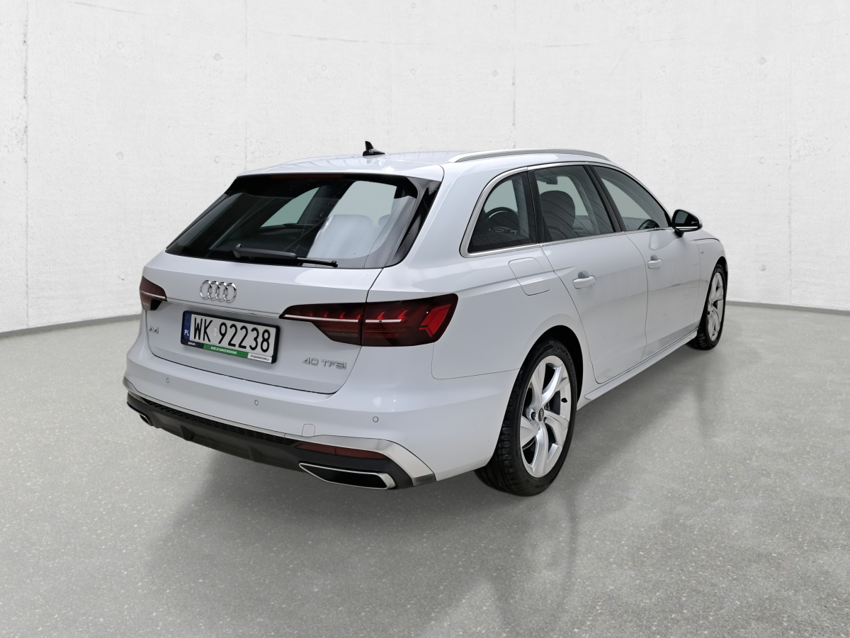 Voiture AUDI A4 KOMBI: photos 8