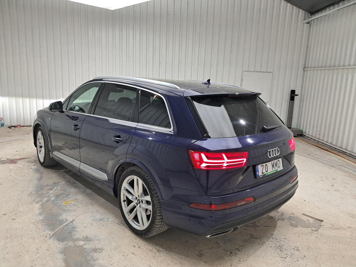 AUDI Q7 SUV - SUV: photos 5 AUDI Q7 SUV - SUV: photos 5