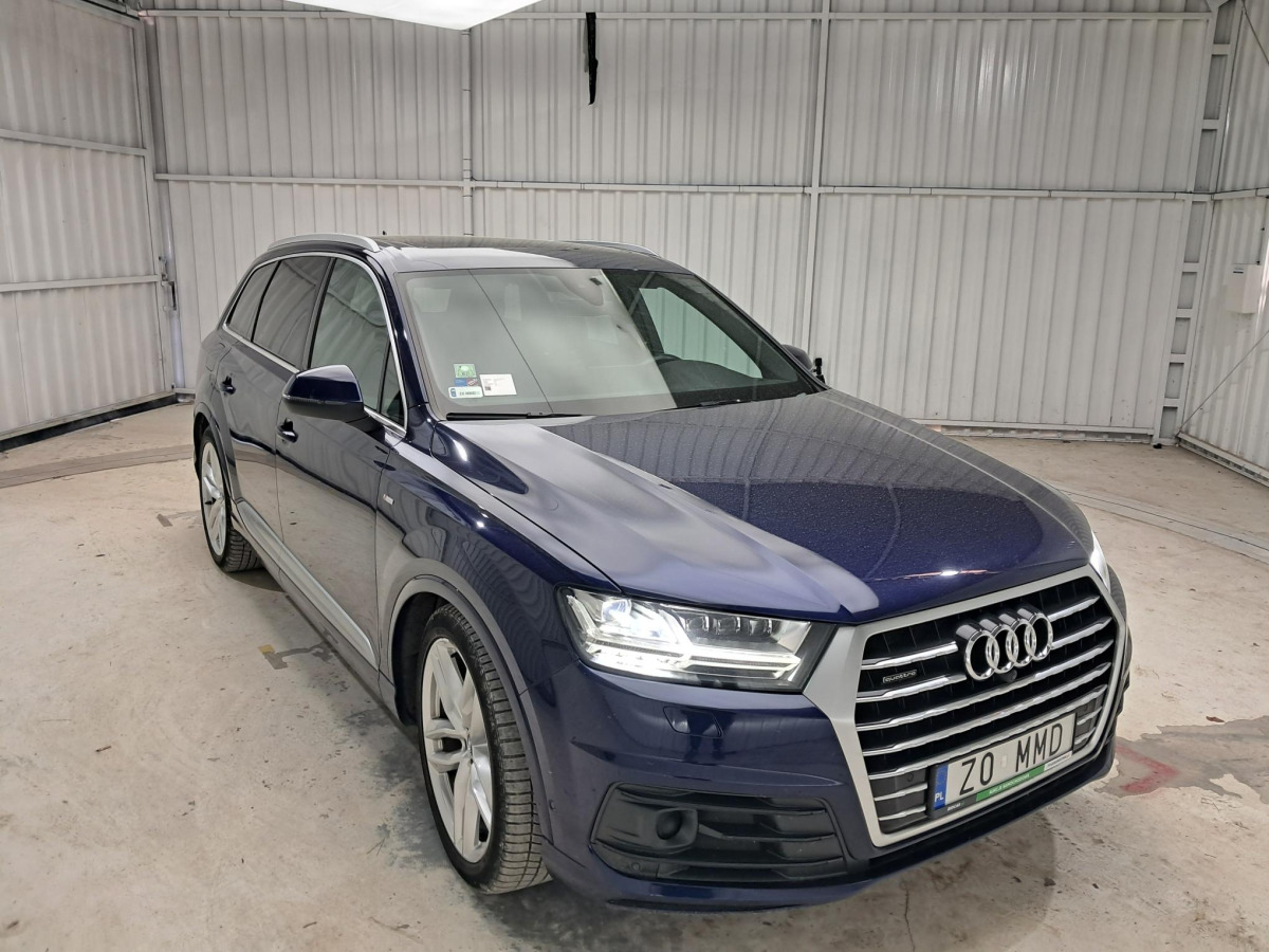 AUDI Q7 SUV - SUV: photos 1 AUDI Q7 SUV - SUV: photos 1