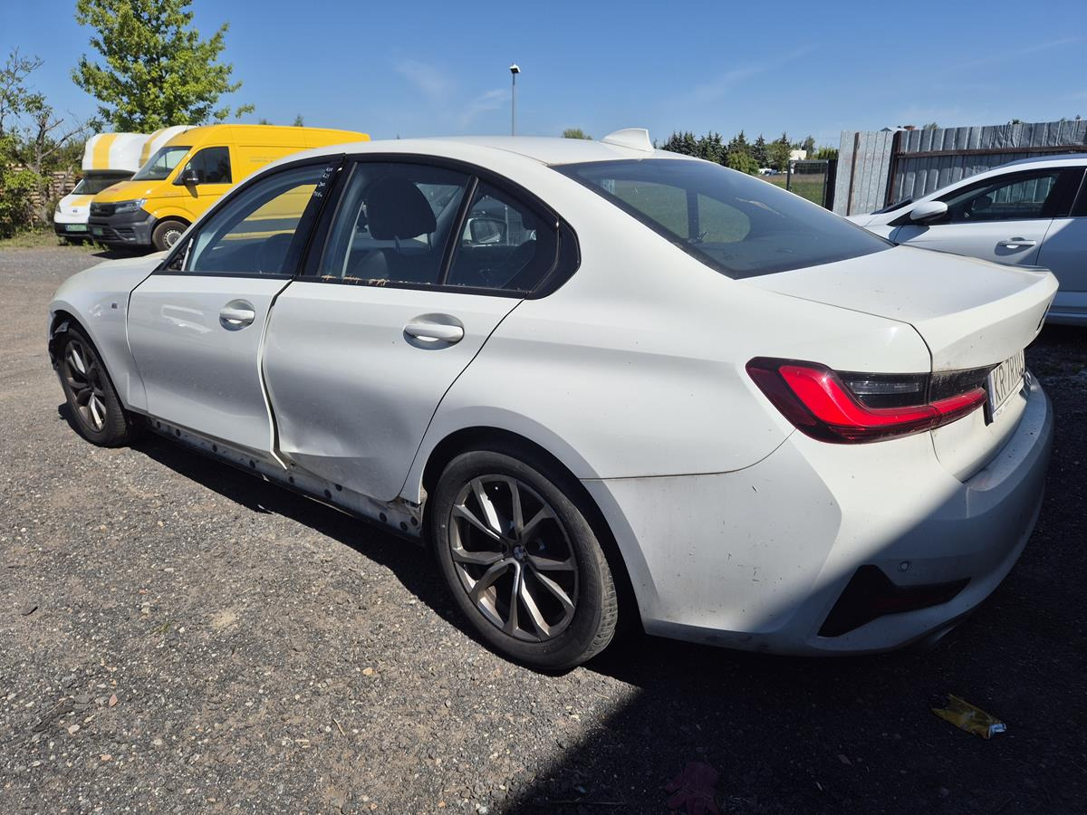 BMW 318 I SPORT LINE SEDAN - Berline: photos 4 BMW 318 I SPORT LINE SEDAN - Berline: photos 4
