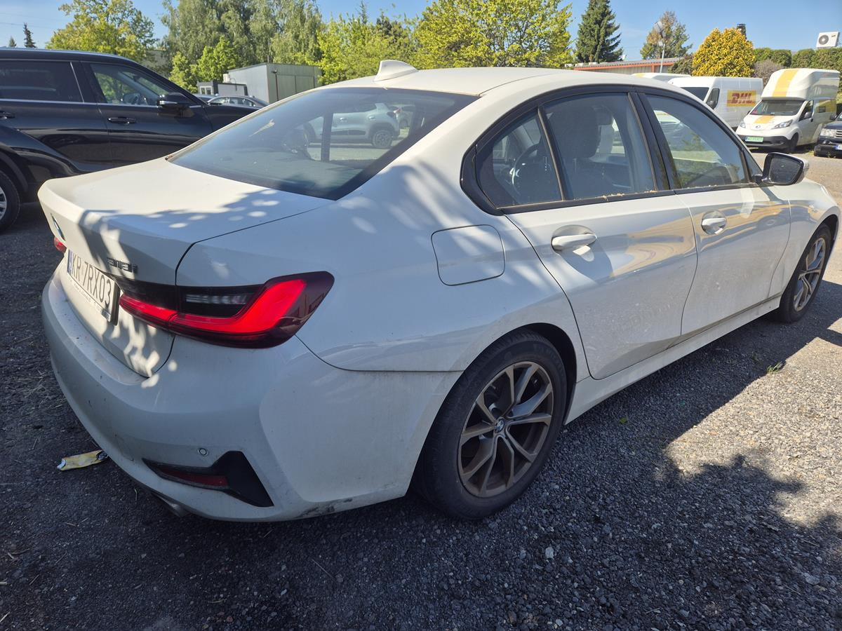 BMW 318 I SPORT LINE SEDAN - Berline: photos 3 BMW 318 I SPORT LINE SEDAN - Berline: photos 3