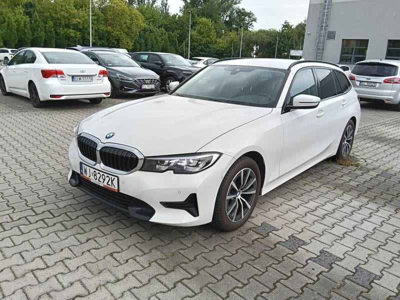 BMW 318I KOMBI - Voiture: photos 2 BMW 318I KOMBI - Voiture: photos 2