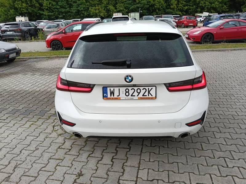 BMW 318I KOMBI - Voiture: photos 4 BMW 318I KOMBI - Voiture: photos 4
