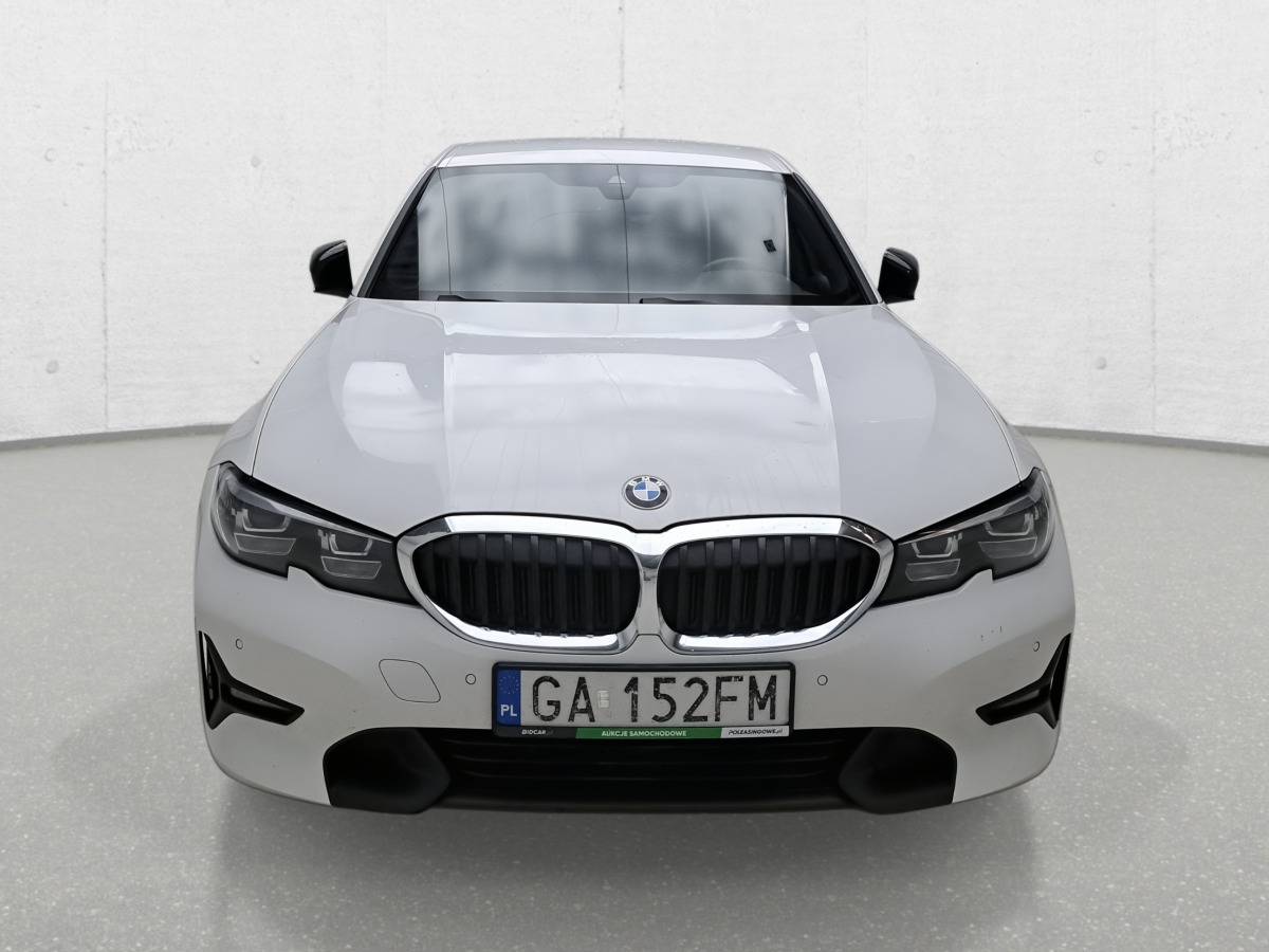 BMW 320I XDRIVE SEDAN - Voiture: photos 3 BMW 320I XDRIVE SEDAN - Voiture: photos 3