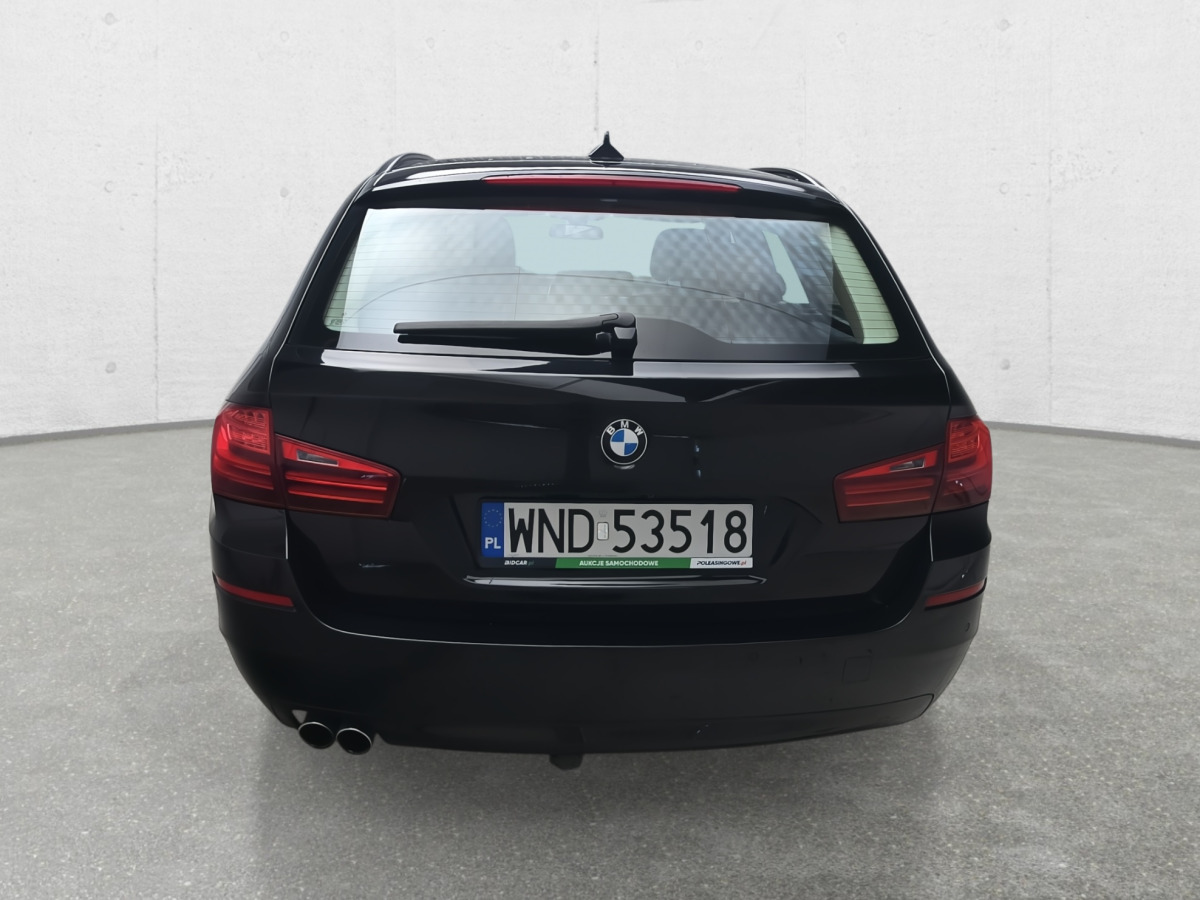 BMW 520D XDRIVE KOMBI - Voiture: photos 5 BMW 520D XDRIVE KOMBI - Voiture: photos 5